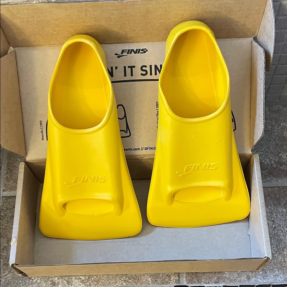 Finis Yellow Swim Fins-Zoomers Gold